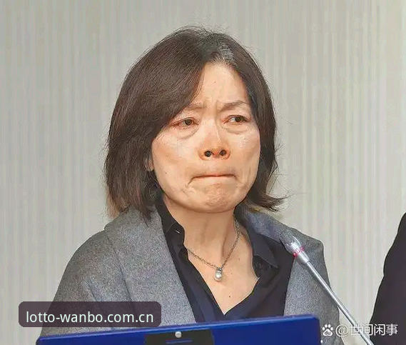 马赛更衣室风波解读教程：从贝纳蒂亚辞职风波看体育管理的突破性思维